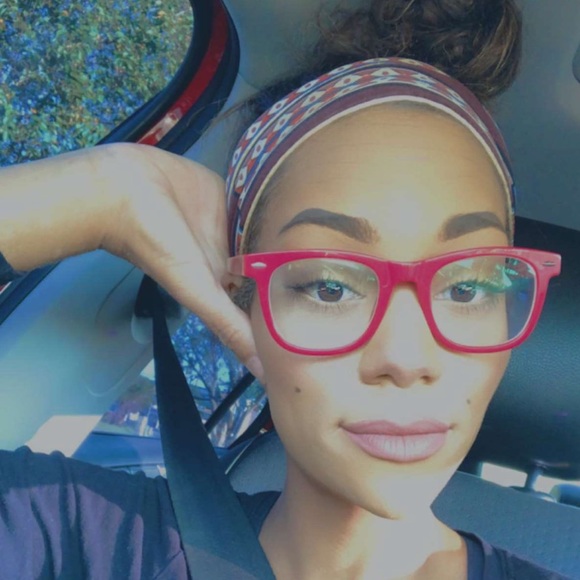 Meet your Posher, Collette - Picture 1 of 1